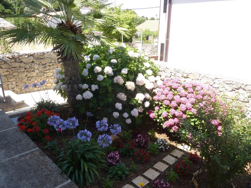 Apartments Hemetek Veli Lošinj Exterior foto